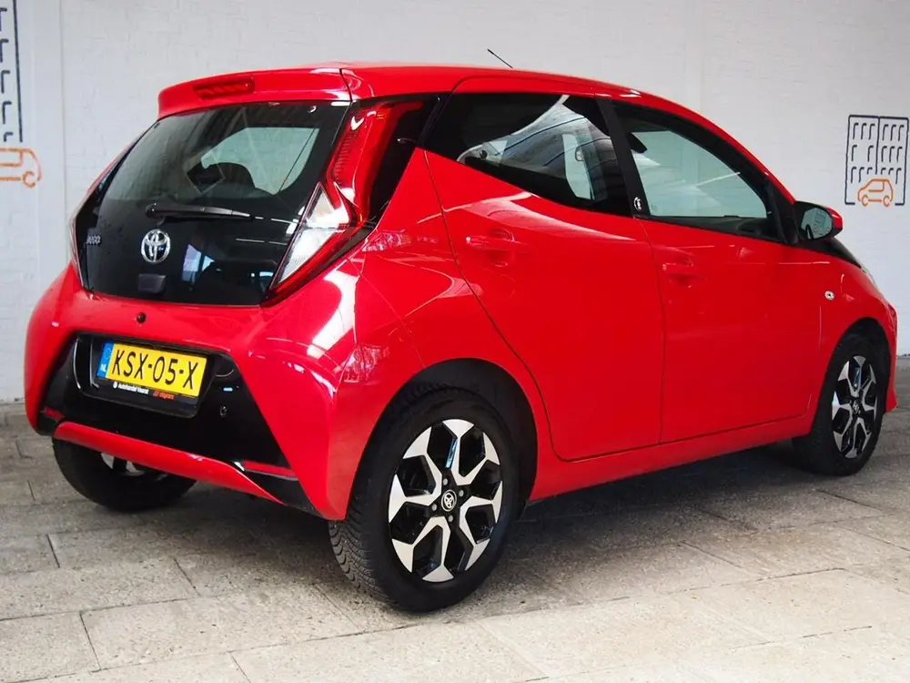 Toyota Aygo 1.0 VVT-i x-joy Automaat (APK:Nieuw) Carpl uit 2021, foto 2