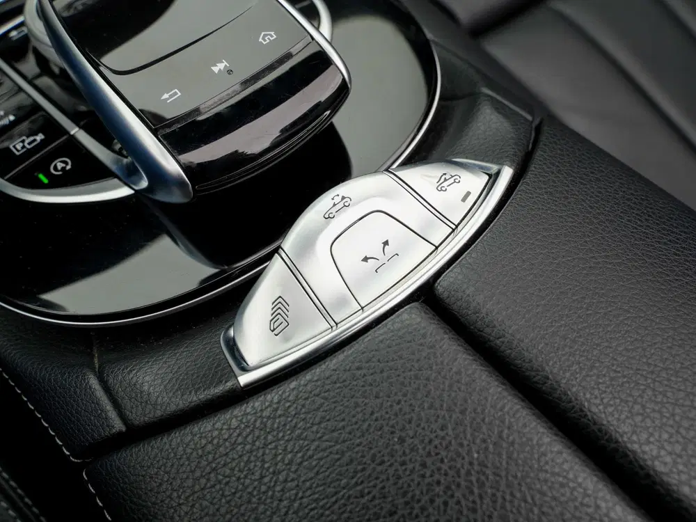 Mercedes-Benz E-Klasse 200 Premium Plus uit 2019, foto 17