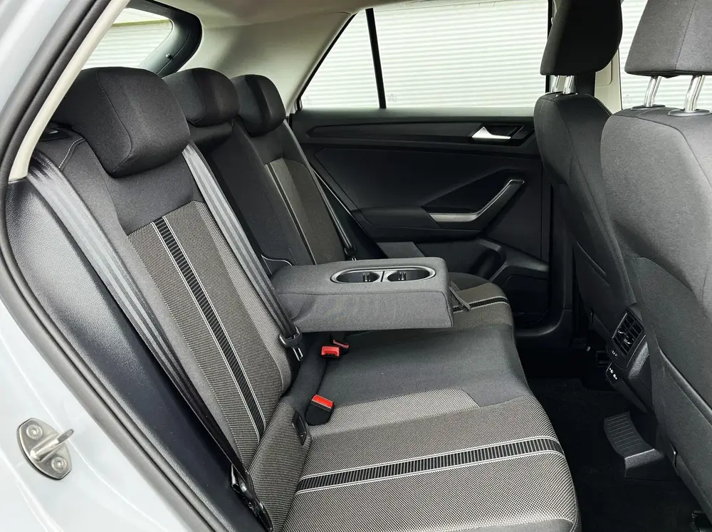 Volkswagen T-Roc 1.0 TSI 110pk Style Business | Navigatie | uit 2022, foto 16