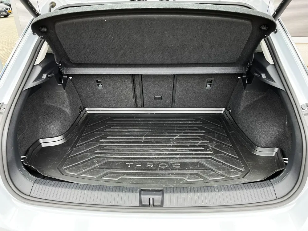Volkswagen T-Roc 1.0 TSI 110pk Style Business | Navigatie | uit 2022, foto 17