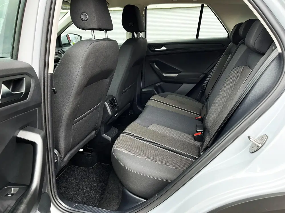 Volkswagen T-Roc 1.0 TSI 110pk Style Business | Navigatie | uit 2022, foto 19