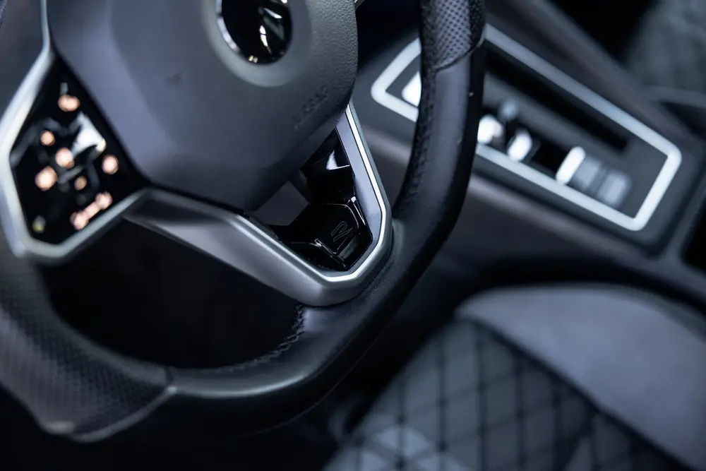 Volkswagen Golf 1.5 eTSI 3 x R-Line, HUD, Trekhaak, H&K, Stu uit 2021, foto 17