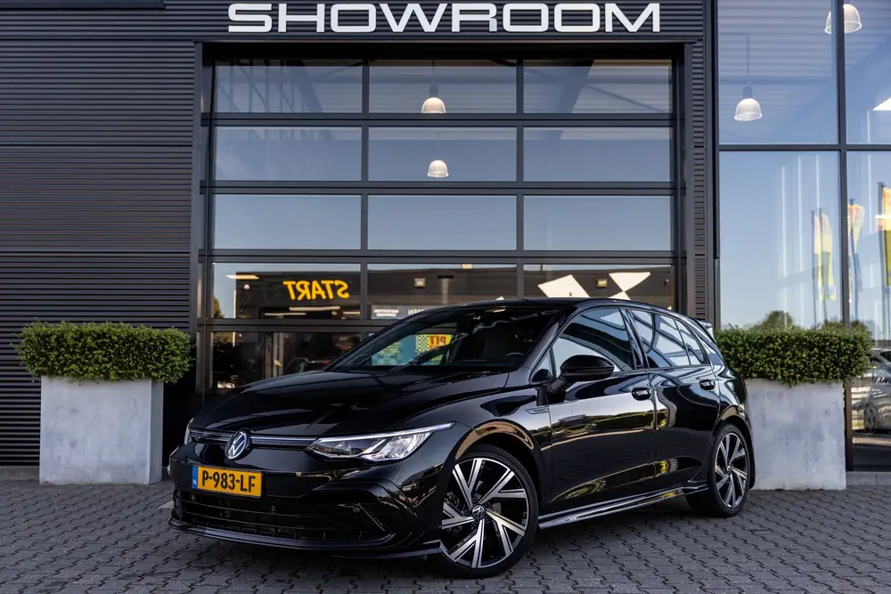 Volkswagen Golf 1.5 eTSI 3 x R-Line, HUD, Trekhaak, H&K, Stu uit 2021, foto 2