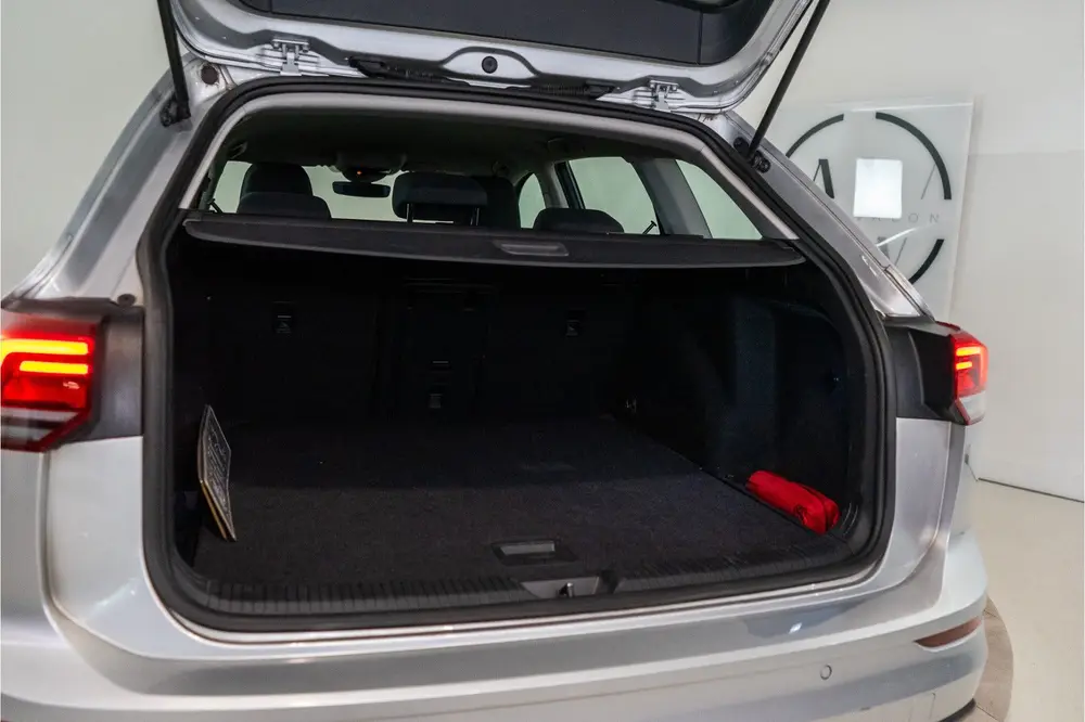 Volkswagen Golf Variant 1.0 eTSI Life 111PK | Sfeer | Carpla uit 2021, foto 10