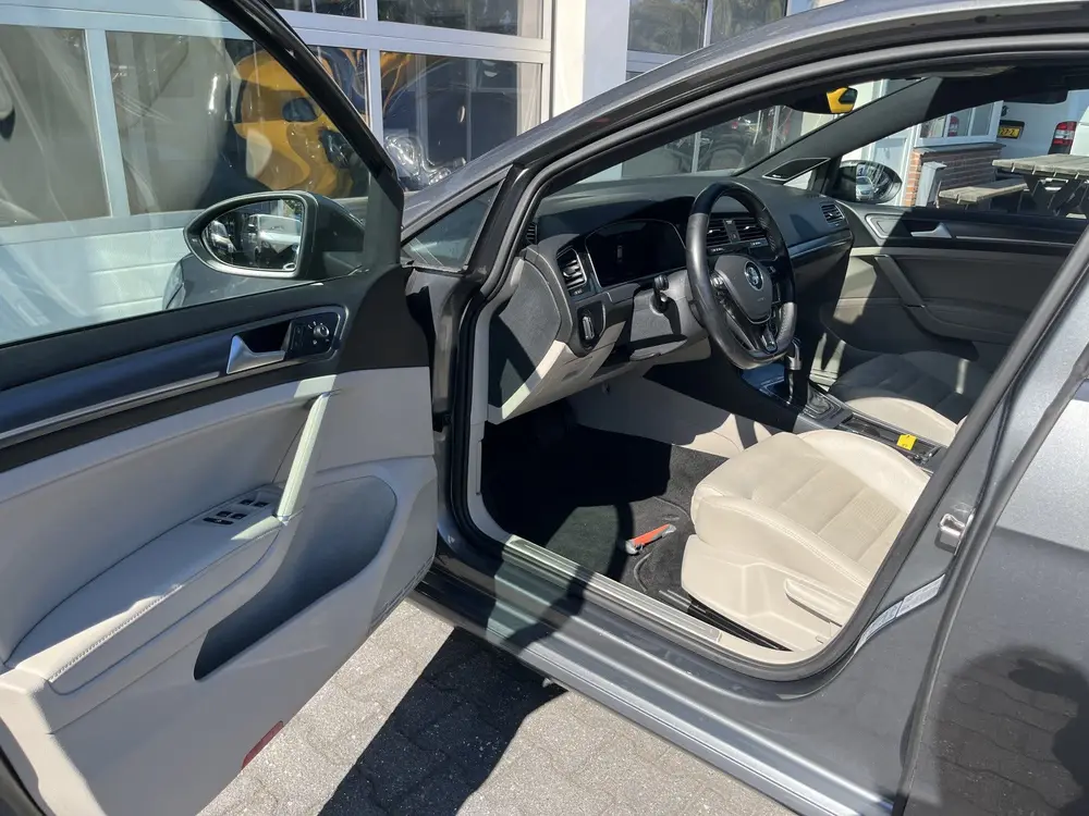 Volkswagen E-Golf 100% Elektrisch Airco Cruise controle Virt uit 2019, foto 5
