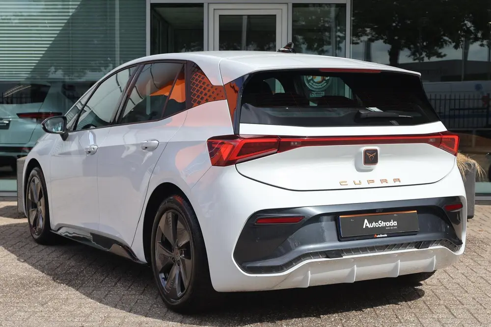 Cupra Born 58 kWh Business One 204pk uit 2021, foto 2