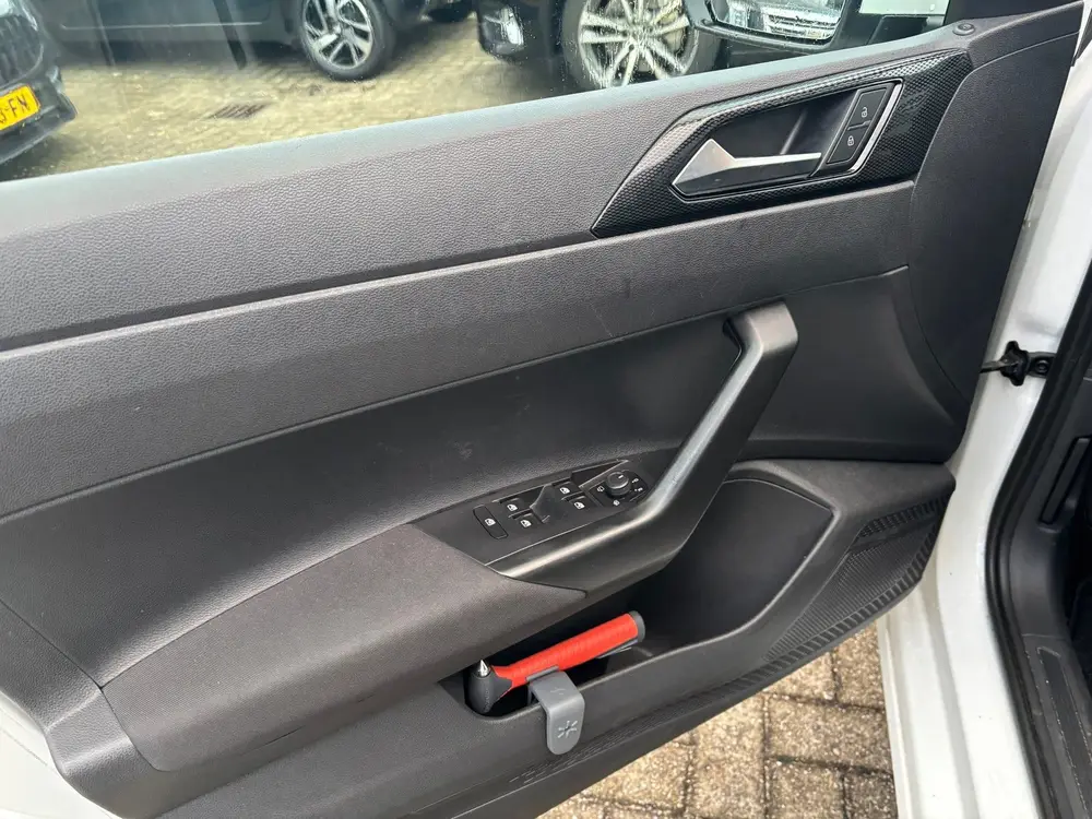 Volkswagen Polo 1.0 TSI Life Business uit 2023, foto 14