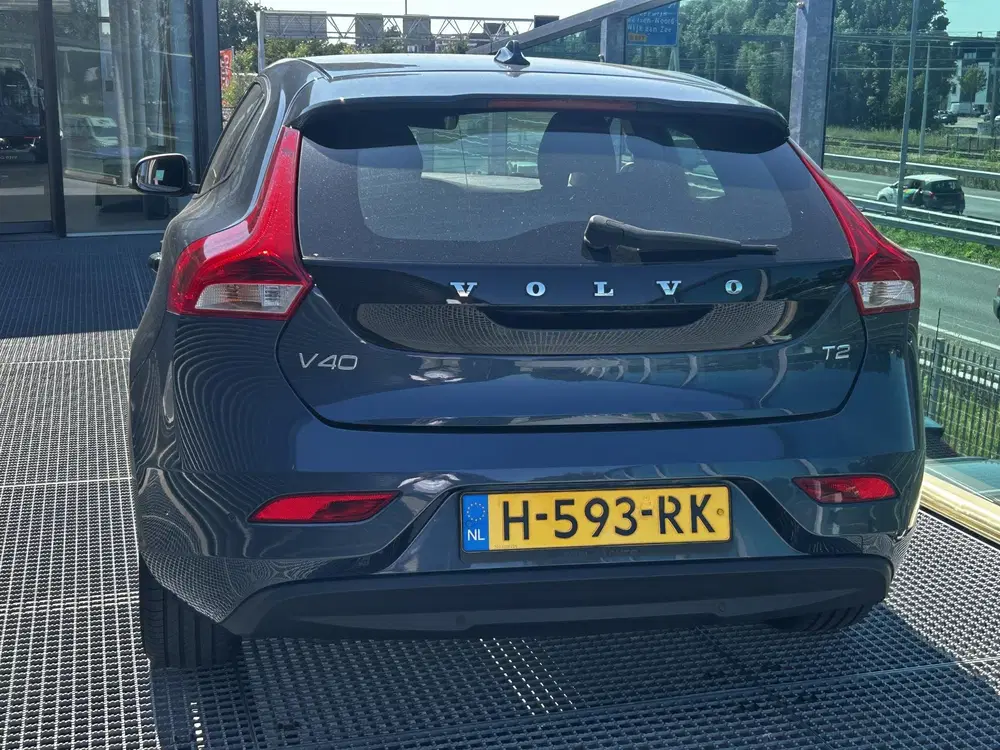 Volvo V40 1.5 T2 Polar+ Automaat uit 2020, foto 3