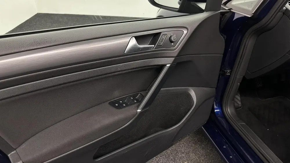 Volkswagen Golf 1.0 TSI Comfortline NAVI CRUISE ECC LM CARPL uit 2020, foto 20