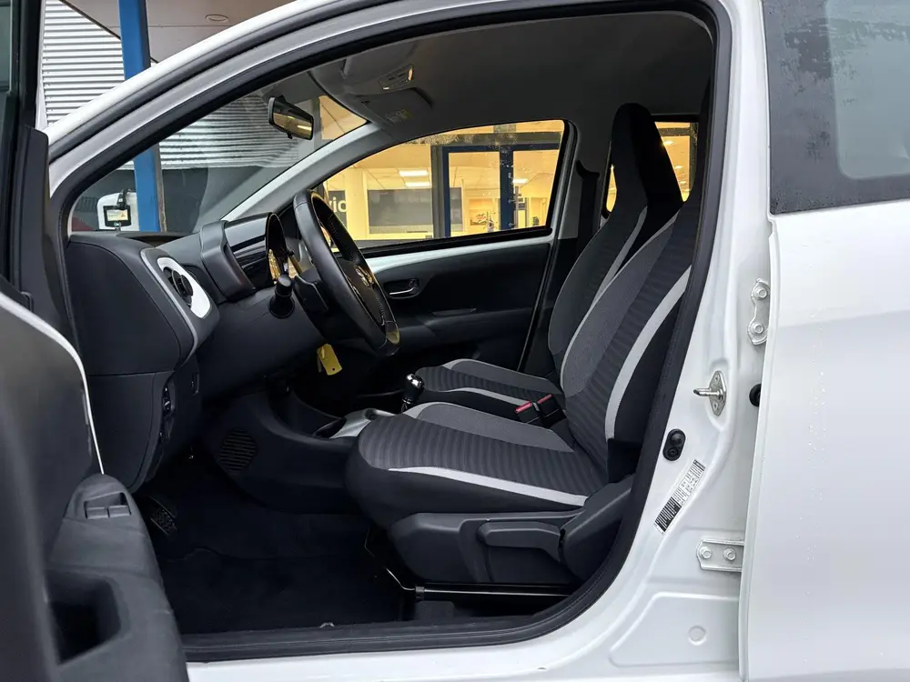 Toyota Aygo 1.0 VVT-i x-play uit 2019, foto 13