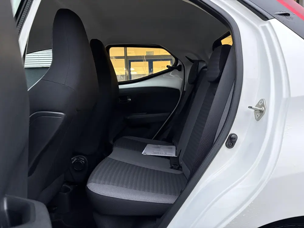 Toyota Aygo 1.0 VVT-i x-play uit 2019, foto 14