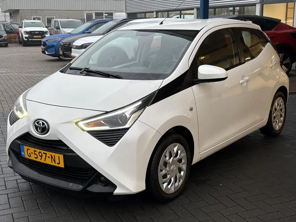 Toyota Aygo 1.0 VVT-i x-play uit 2019, foto 3