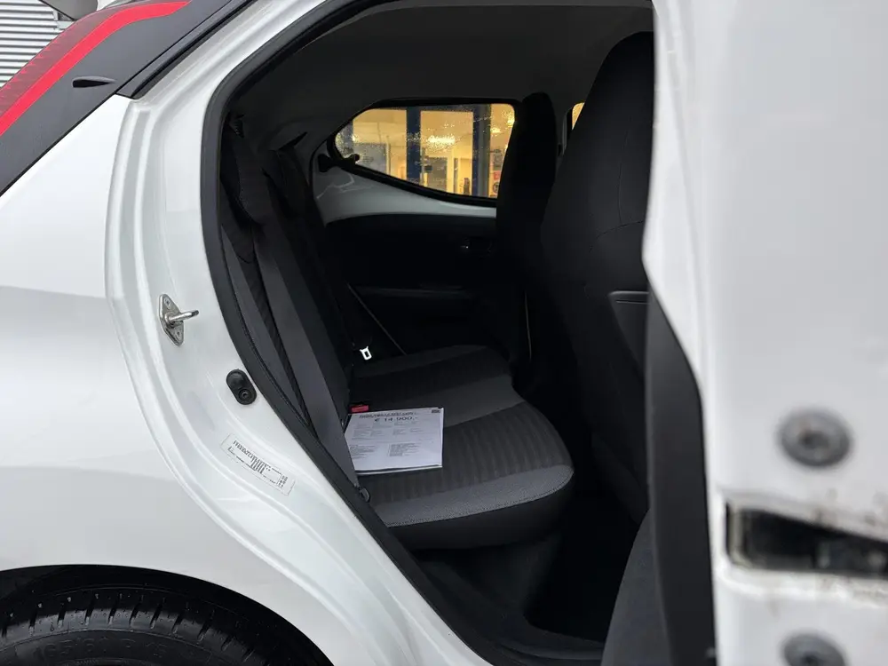 Toyota Aygo 1.0 VVT-i x-play uit 2019, foto 6
