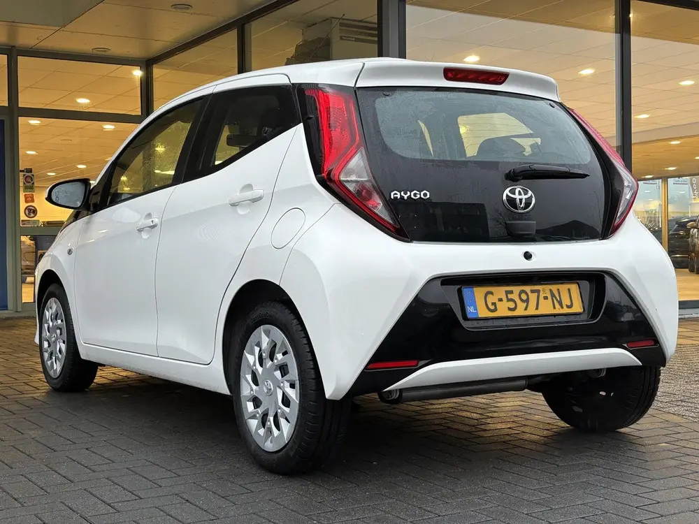 Toyota Aygo 1.0 VVT-i x-play uit 2019, foto 8