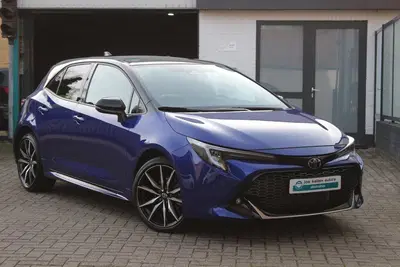 Toyota Corolla Hybrid 140 GR Sport Bi Tone Navigatie uit 2024