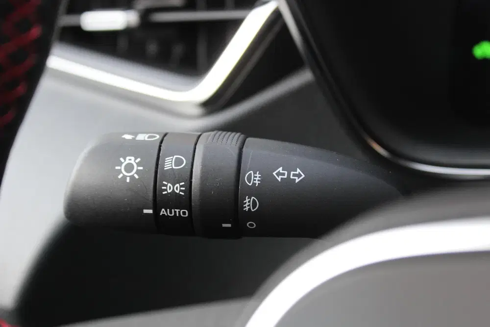 Toyota Corolla Hybrid 140 GR Sport Bi Tone Navigatie uit 2024, foto 14