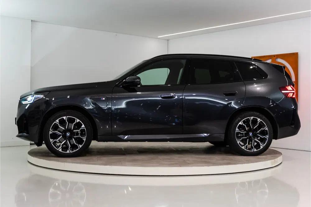 BMW X3 30e xDrive M-Sport 299PK uit 2025, foto 2