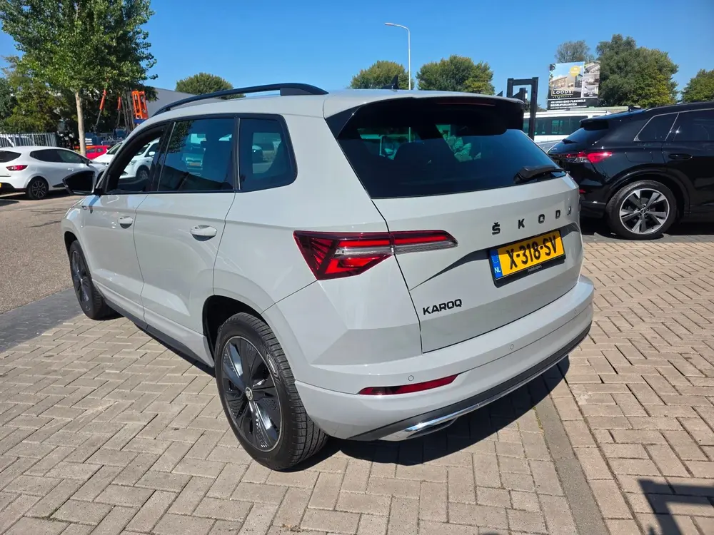 Skoda Karoq 1.5 TSI ACT Sportline Business uit 2022, foto 5