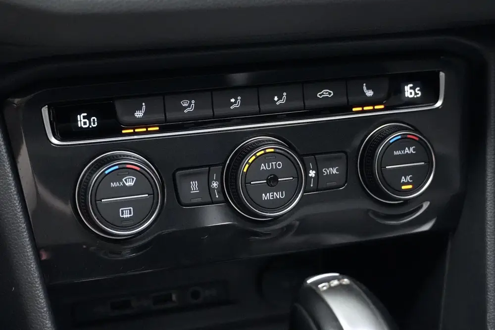 Volkswagen Tiguan 2.0 TSI 4Motion 3x R-Line Automaat 230 PK uit 2019, foto 16