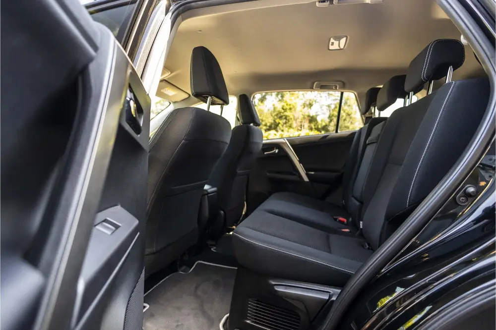 Toyota RAV4 2.5 Hybrid Energy (bj 2019, automaat) uit 2019, foto 15