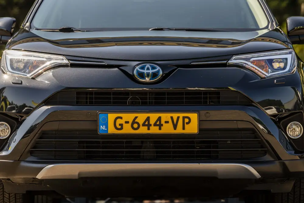 Toyota RAV4 2.5 Hybrid Energy (bj 2019, automaat) uit 2019, foto 3