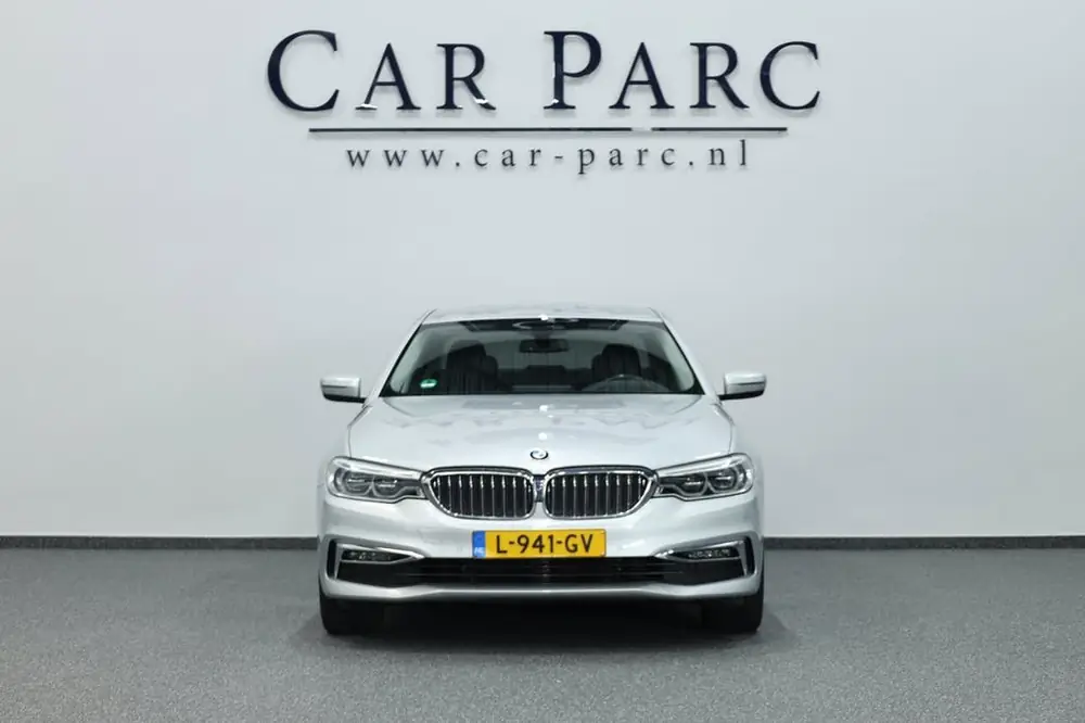 BMW 5-Serie 530e iPerformance High Executive LED/VIRTUAL/SFE uit 2019, foto 3