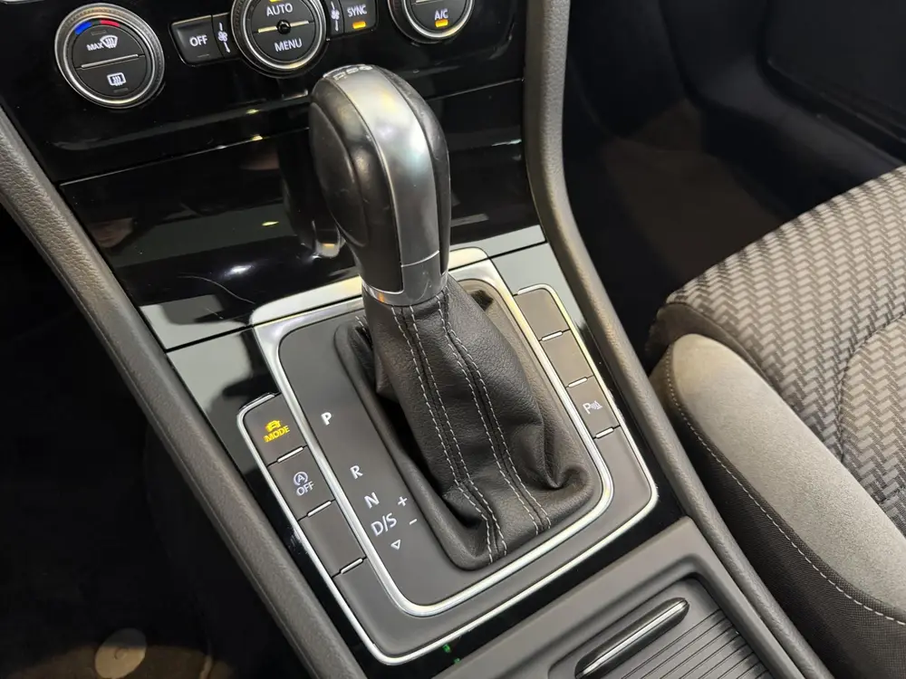 Volkswagen Golf Variant 1.5 TSI Highline Busin. R, Panoramad uit 2019, foto 19