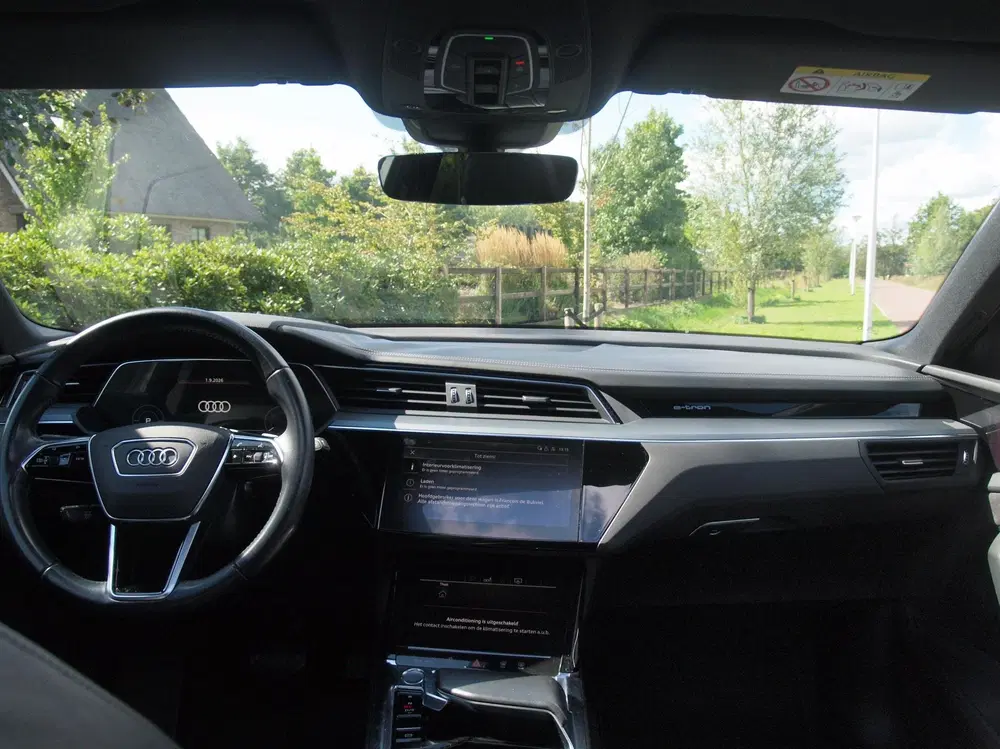 Audi e-tron e-tron 55 quattro 95 kWh uit 2019, foto 20
