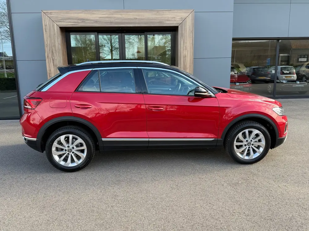 Volkswagen T-Roc 1.5 TSI 150pk DSG Style | Navigatie | Stand uit 2025, foto 2