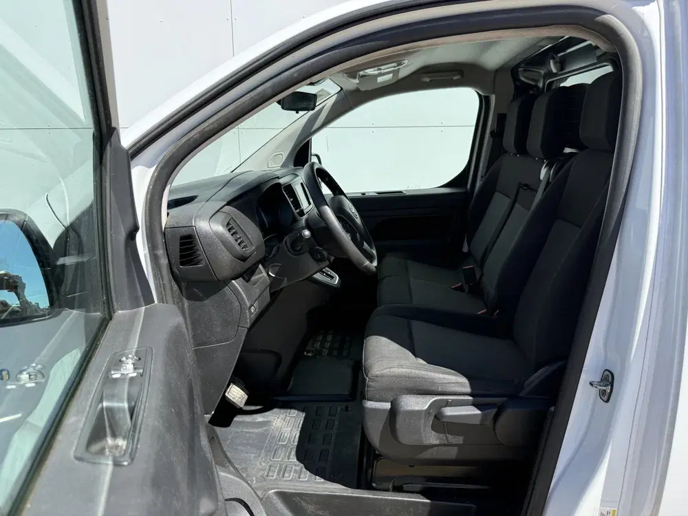Toyota Proace ProAce Electric 75kWh 136PK L2 Elektrisch uit 2023, foto 8