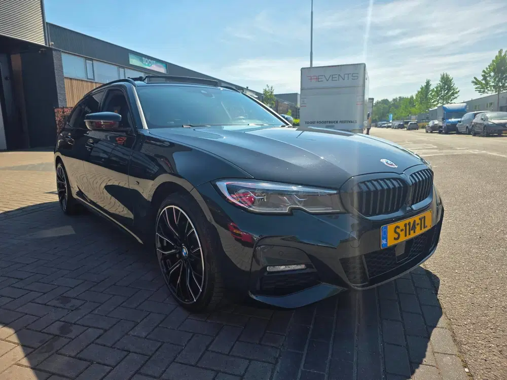 BMW 3-serie 330e High Executive uit 2022, foto 13