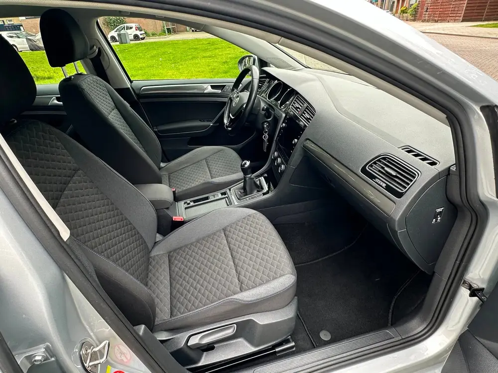 Volkswagen Golf 1.0 TSI Comfortline Business uit 2019, foto 10