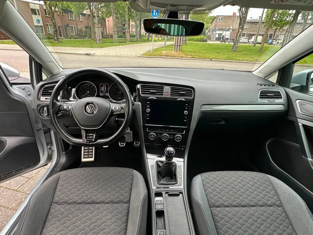 Volkswagen Golf 1.0 TSI Comfortline Business uit 2019, foto 11