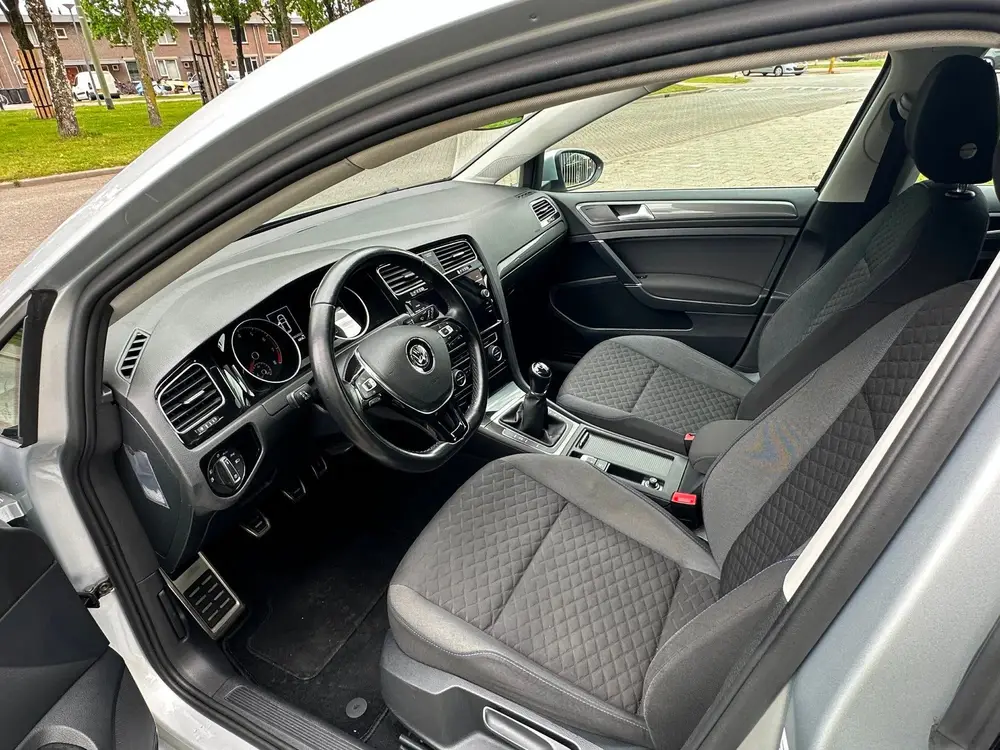 Volkswagen Golf 1.0 TSI Comfortline Business uit 2019, foto 12