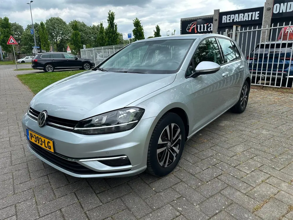 Volkswagen Golf 1.0 TSI Comfortline Business uit 2019, foto 3