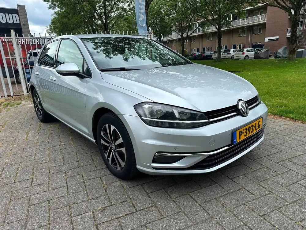 Volkswagen Golf 1.0 TSI Comfortline Business uit 2019, foto 4