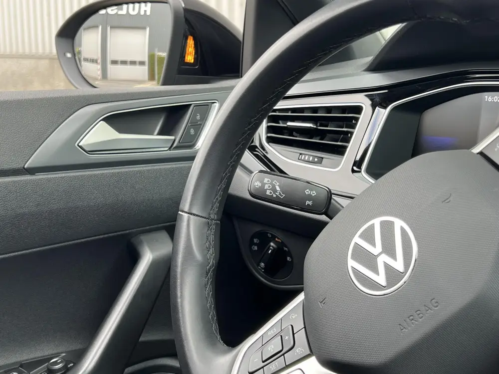 Volkswagen Taigo 1.5 TSI R-Line Business PANO ACC CLIMA LANE uit 2024, foto 14