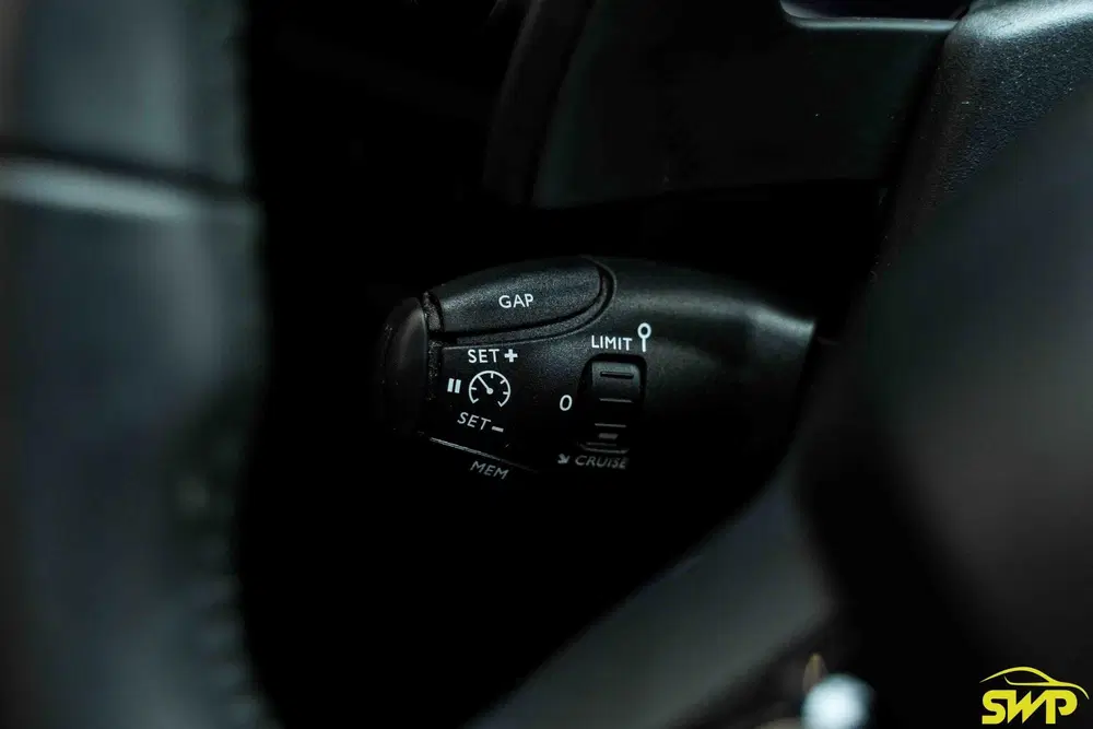 Citroën C5 Aircross Citroen C5 Aircross 1.6 Plug-in Hybrid 225 uit 2023, foto 9