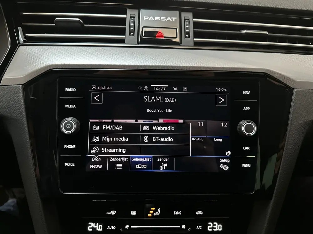 Volkswagen Passat Variant 1.5 TSI 150pk DSG Business Navigat uit 2020, foto 15