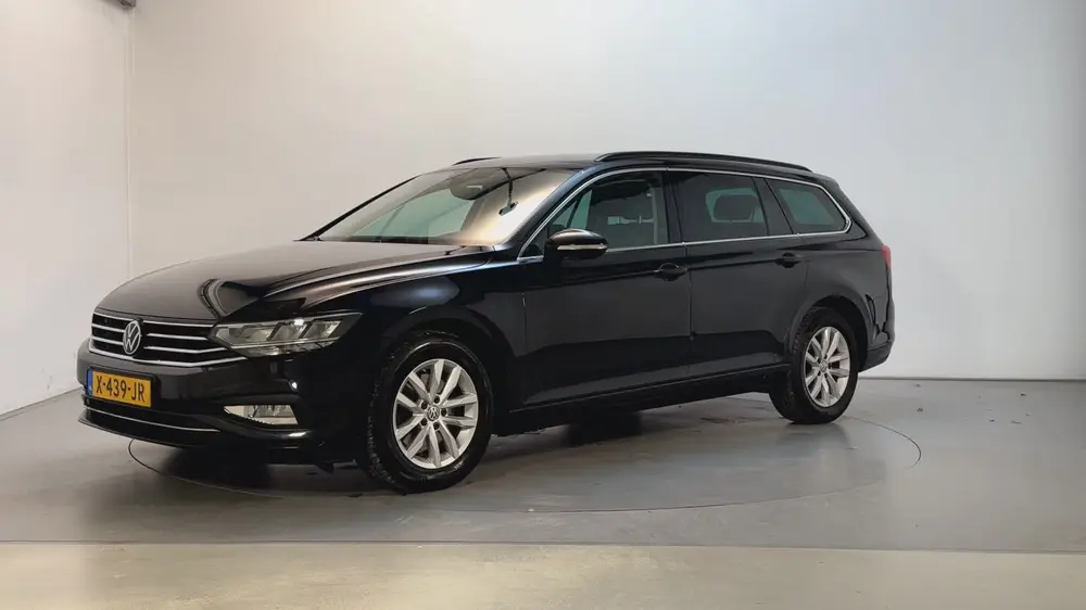 Volkswagen Passat Variant 1.5 TSI 150pk DSG Business Navigat uit 2020, foto 8