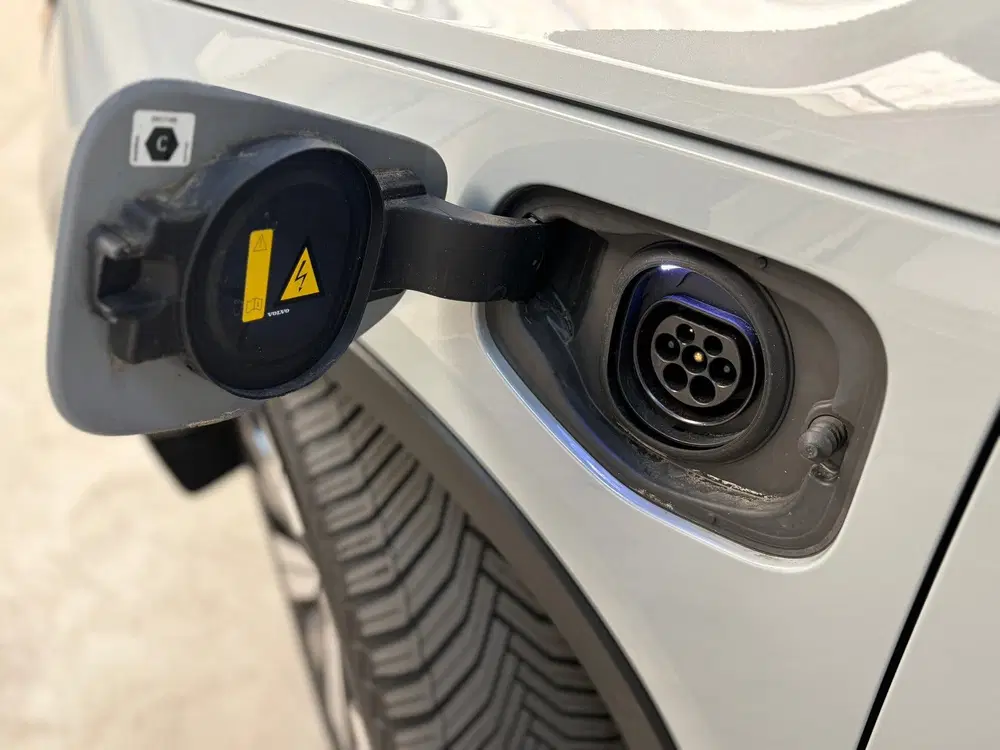 Volvo XC40 1.5 T4 Plug-in hybrid Ultimate Dark Panora uit 2023, foto 13
