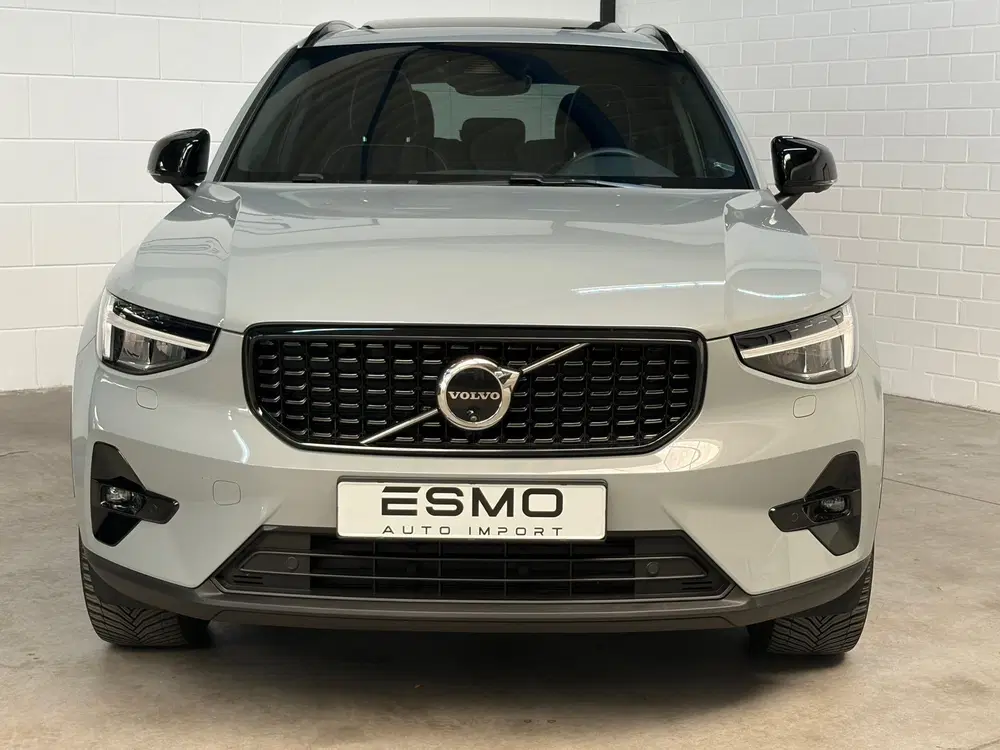 Volvo XC40 1.5 T4 Plug-in hybrid Ultimate Dark Panora uit 2023, foto 4