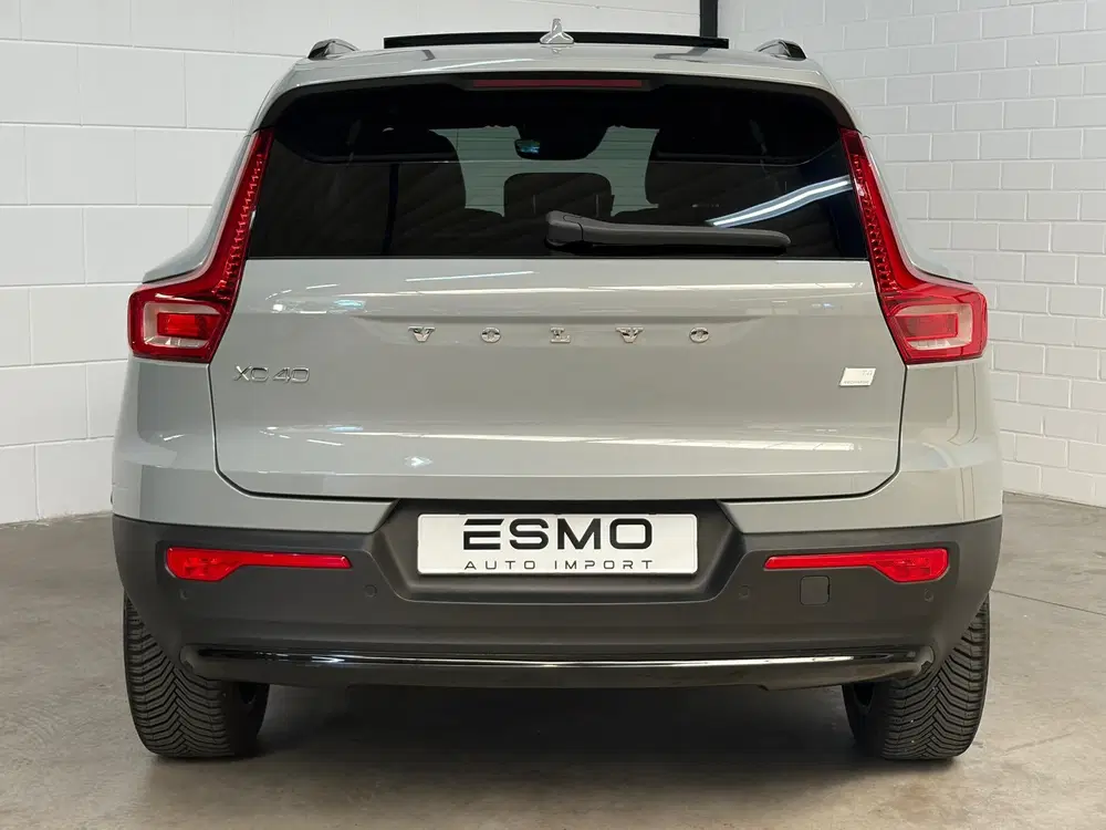 Volvo XC40 1.5 T4 Plug-in hybrid Ultimate Dark Panora uit 2023, foto 5