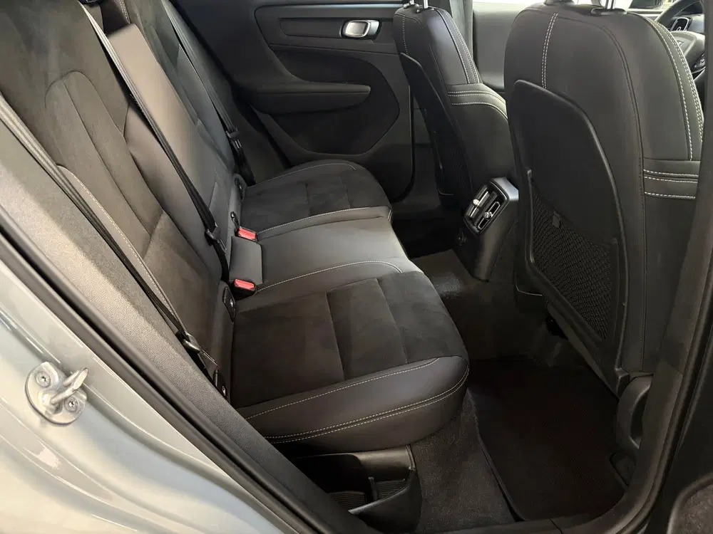 Volvo XC40 1.5 T4 Plug-in hybrid Ultimate Dark Panora uit 2023, foto 8