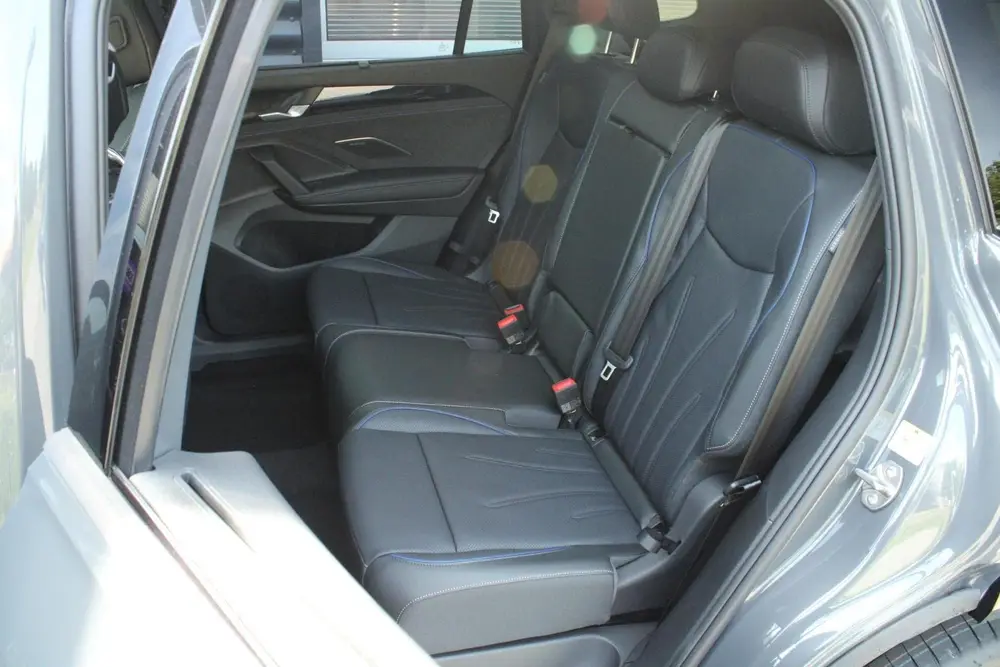 Volkswagen Tayron 1.5 eHybrid 204pk DSG R-Line Edition | Pan uit 2026, foto 6