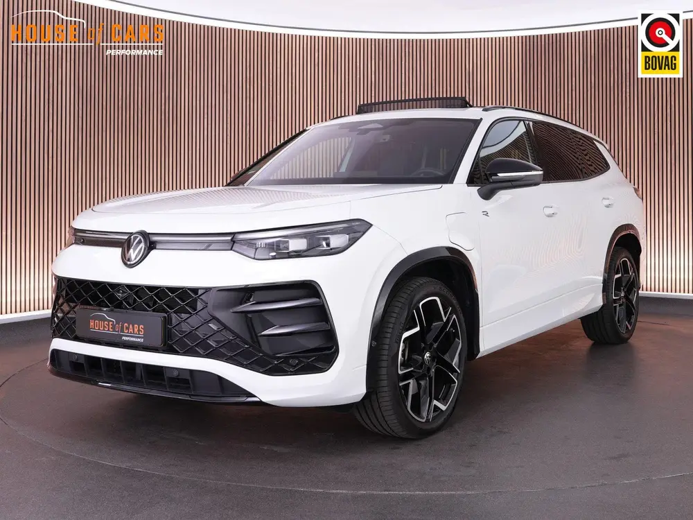 Volkswagen Tayron 1.5 eHybrid 272pk R-Line Edition |Pano|Har uit 2025