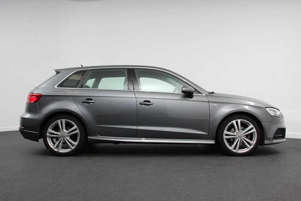 Audi A3 35 TFSI 150pk Automaat S-Line Sport Climat uit 2020, foto 7