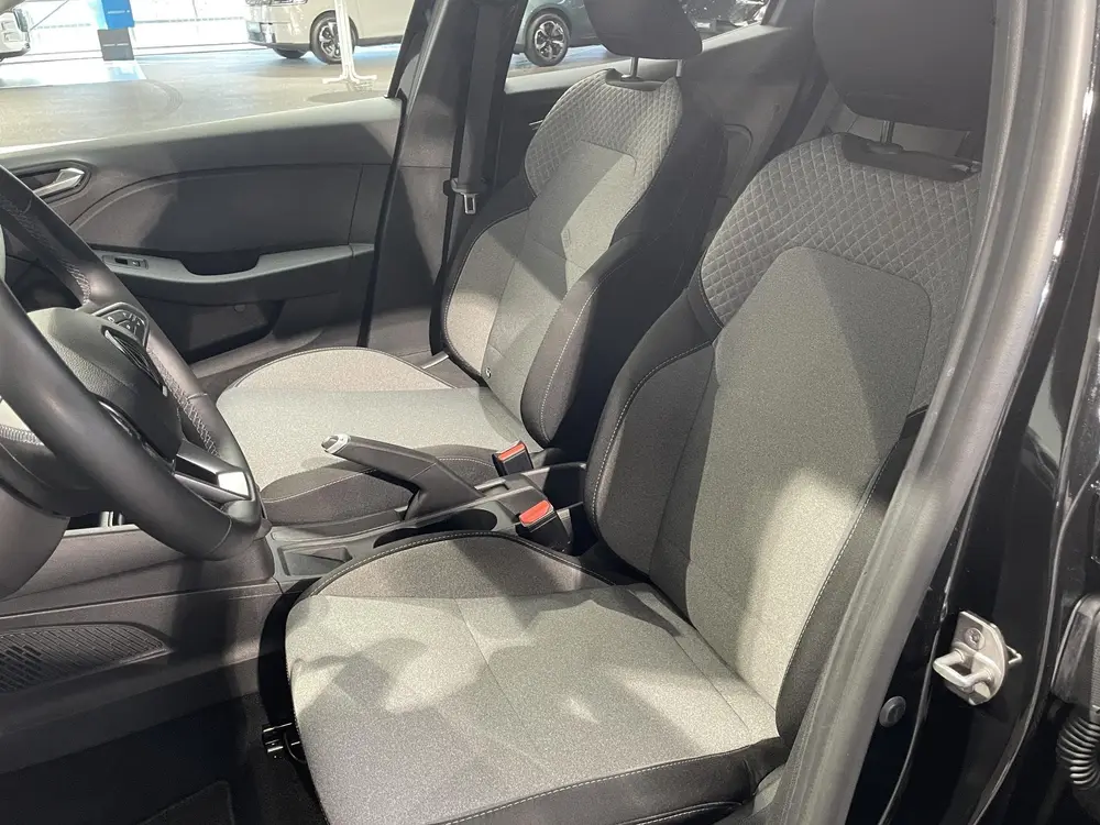 Renault Clio 1.0 TCe 90 GPF evolution uit 2024, foto 7