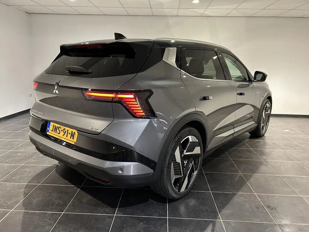 Mitsubishi Eclipse Cross Instyle 87 kWh uit 2025, foto 2