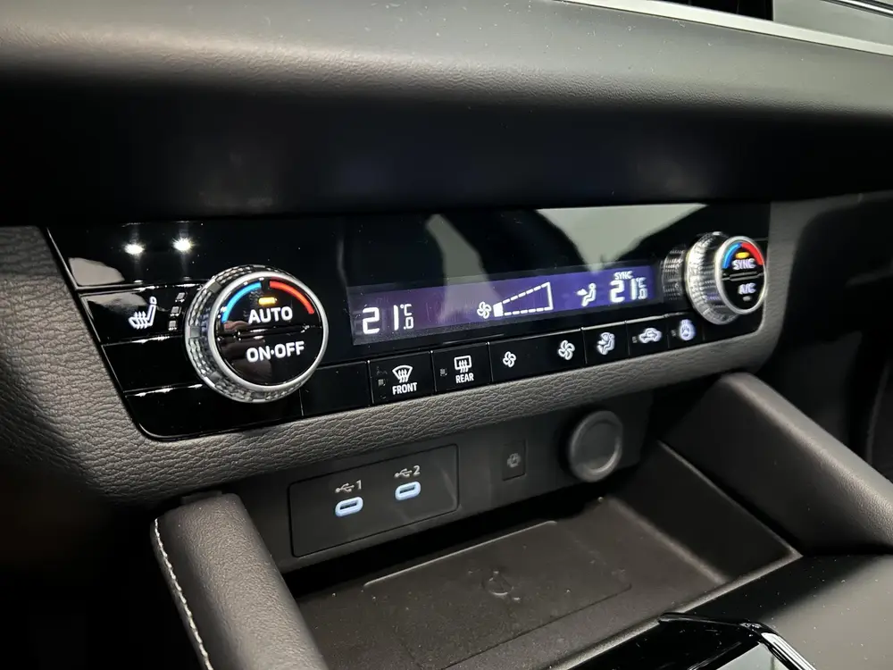 Mitsubishi Outlander 2.4 PHEV First Edition uit 2025, foto 12